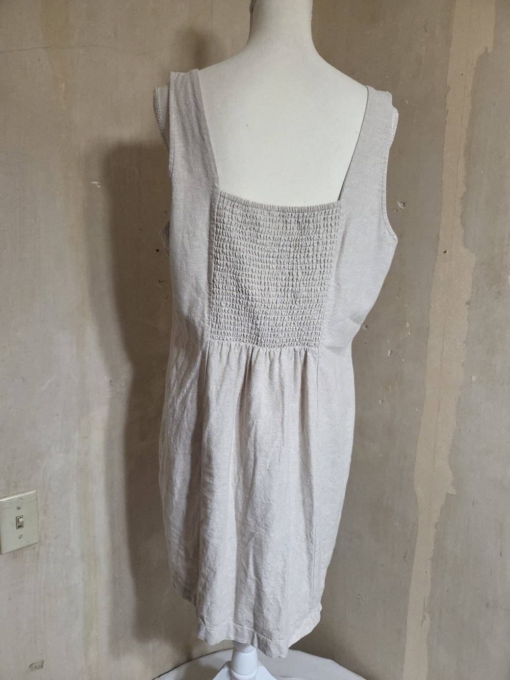 Light Beige Linen Blend Sleeveless Dress - Picture 3 of 8